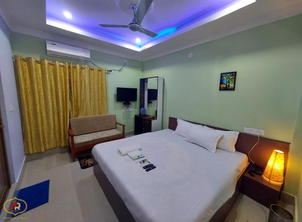 Hotel Aayes And Resort Shanti Niketan Exterior photo